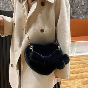 NWOT , This is a pink heart crossbody bag 😍😍🔥with gold chain strap !!